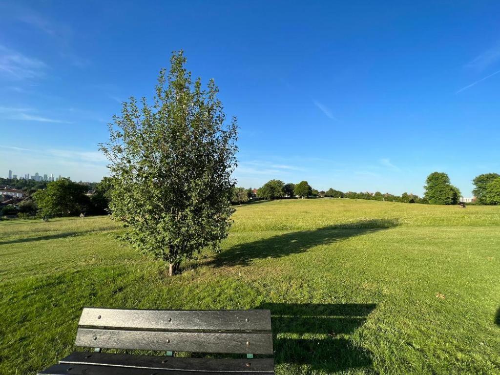 Spacious Modern 1-bedroom In Catford - Excellent Transport Links - Ideal For Long Apartamento