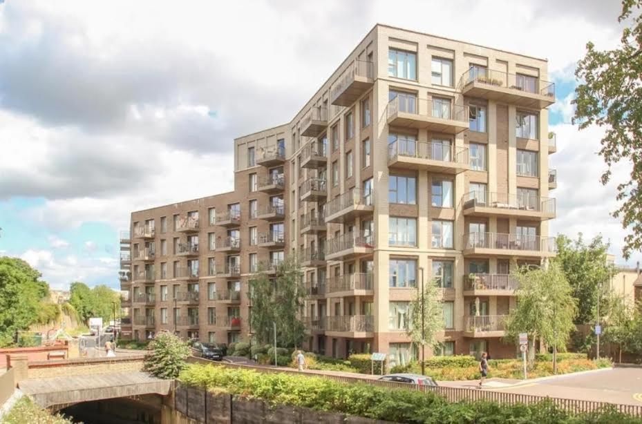 Spacious Modern 1-bedroom In Catford - Excellent Transport Links - Ideal For Long Apartamento *